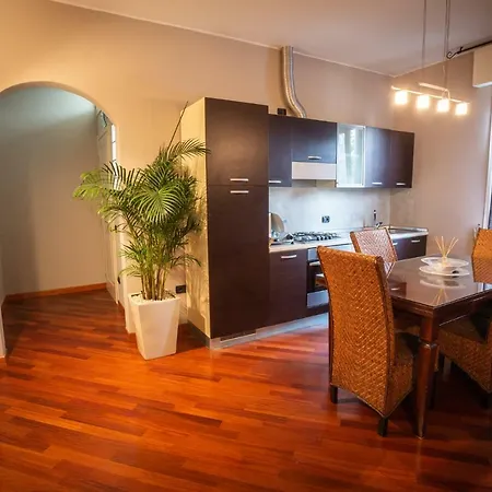Cinematic Modern Flat, 100 Mt Da Ospedale Apartmán